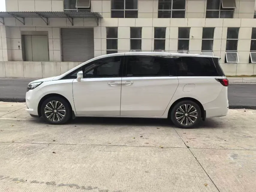 2021 Buick GL8 2.0T 237HP L4 9AT,autocango,china used car exporter,china ev exporter,chinese used car exporter,chinese used ev exporter
