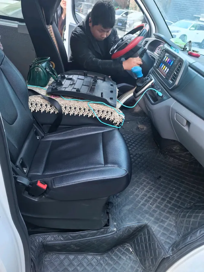 2024 SinoTruck VGV PioneerV 2.0T 140HP L4 6MT,autocango,china used car exporter,china ev exporter,chinese used car exporter,chinese used ev exporter