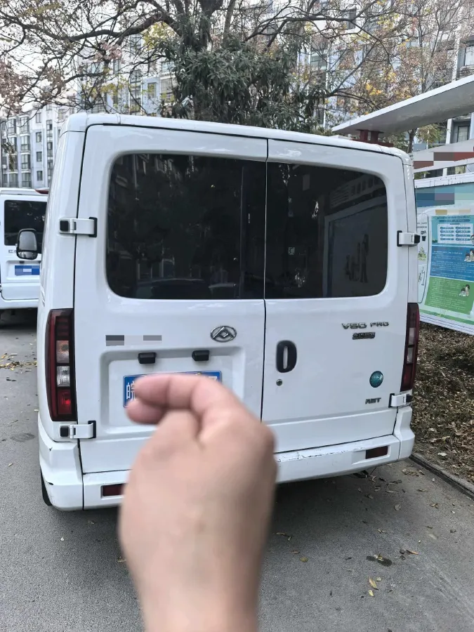 2024 SinoTruck VGV PioneerV 2.0T 140HP L4 6MT,autocango,china used car exporter,china ev exporter,chinese used car exporter,chinese used ev exporter