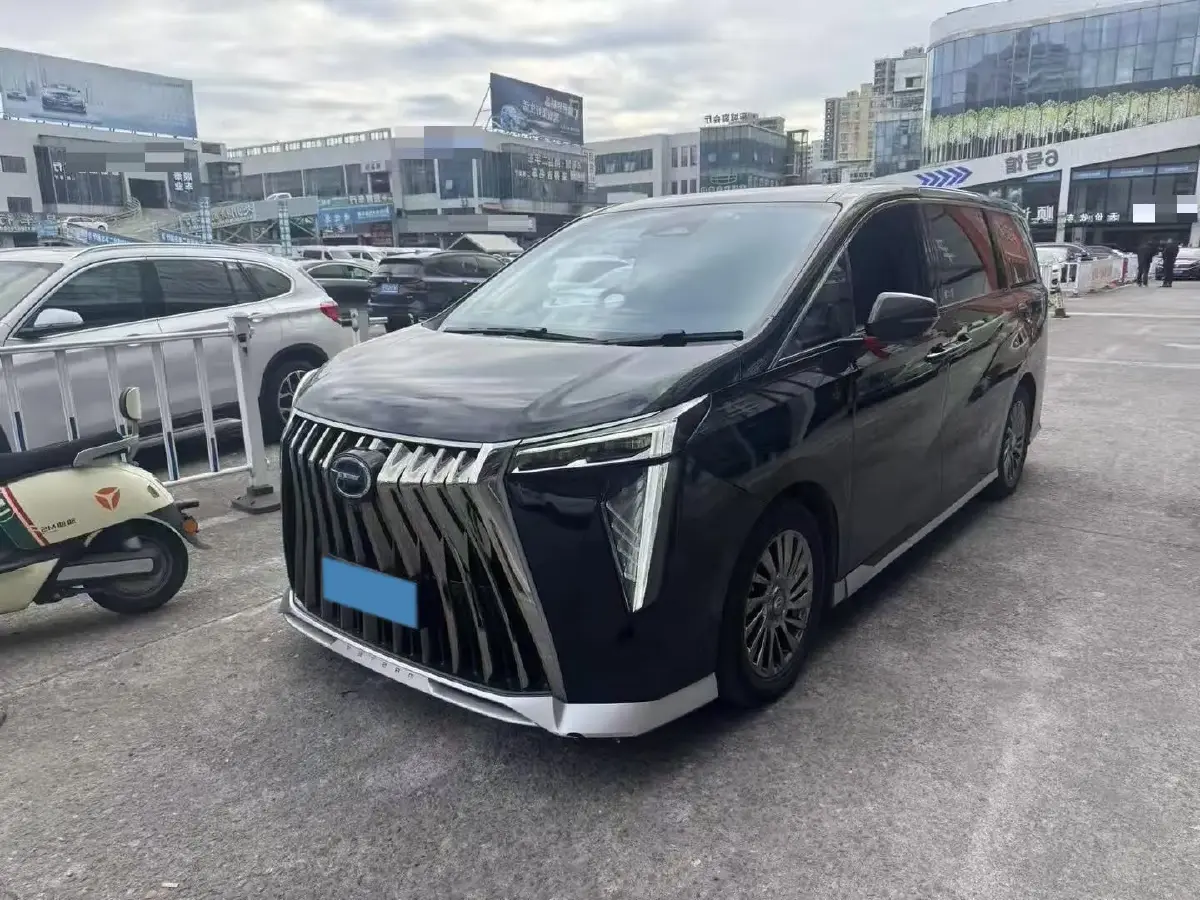 2023 GAC Trumpchi M8 2.0T 190HP L4 E-CVT Hybrid