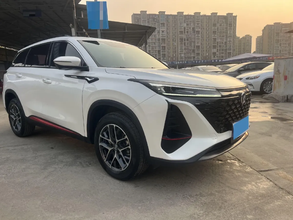 2022 ChangAn CS75 Plus 1.5T 188HP L4 8AT,autocango,china used car exporter,china ev exporter,chinese used car exporter,chinese used ev exporter