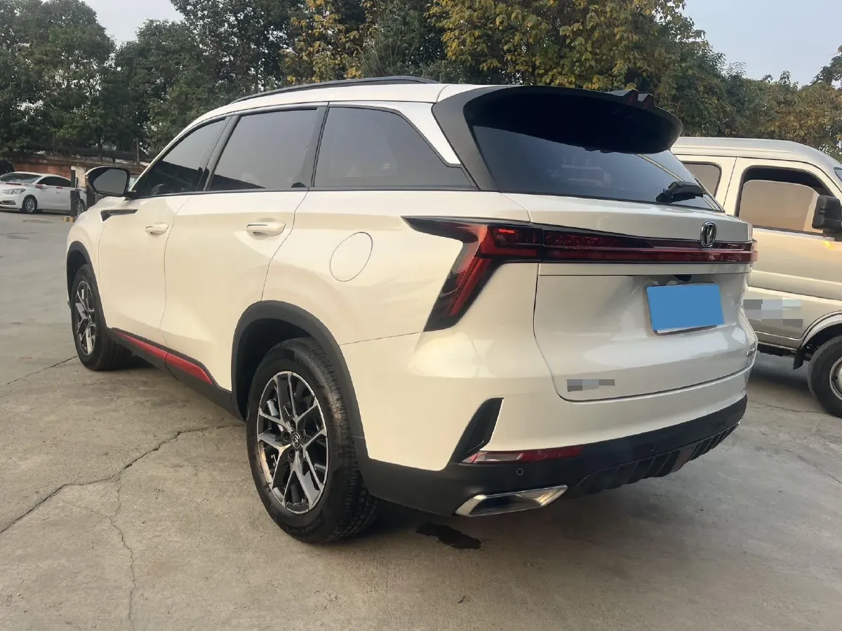 2022 ChangAn CS75 Plus 1.5T 188HP L4 8AT,autocango,china used car exporter,china ev exporter,chinese used car exporter,chinese used ev exporter