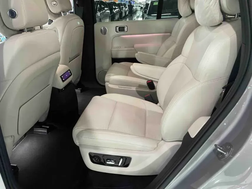 2024 Li L9 Range Extended 154HP REEV 52.3KWH,autocango,china used car exporter,china ev exporter,chinese used car exporter,chinese used ev exporter