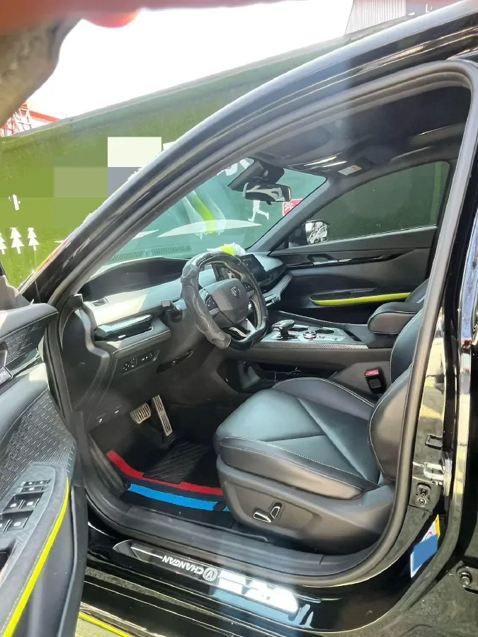 2022 ChangAn UNI-V 1.5T 188HP L4 7DCT,autocango,china used car exporter,china ev exporter,chinese used car exporter,chinese used ev exporter