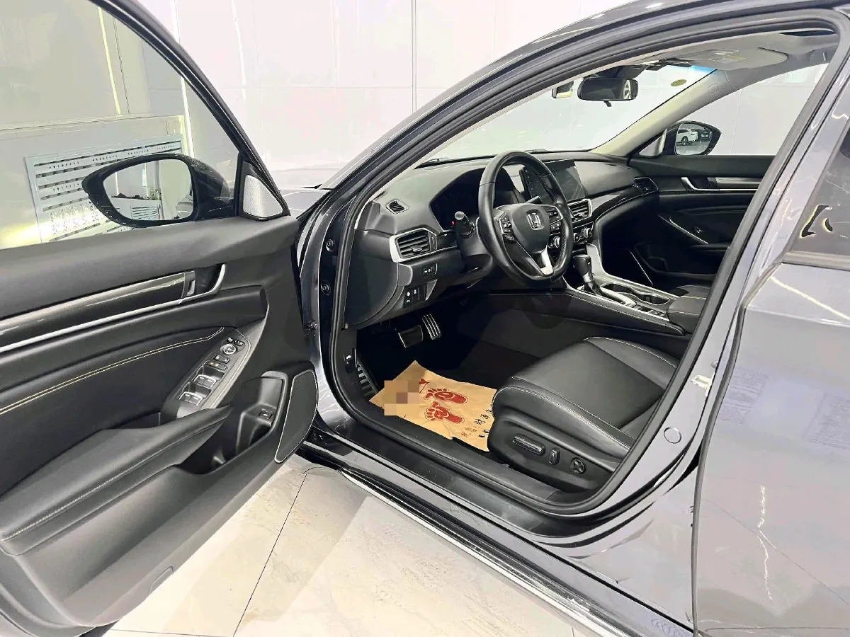 2022 Honda Accord 1.5T 194HP L4 CVT,autocango,china used car exporter,china ev exporter,chinese used car exporter,chinese used ev exporter
