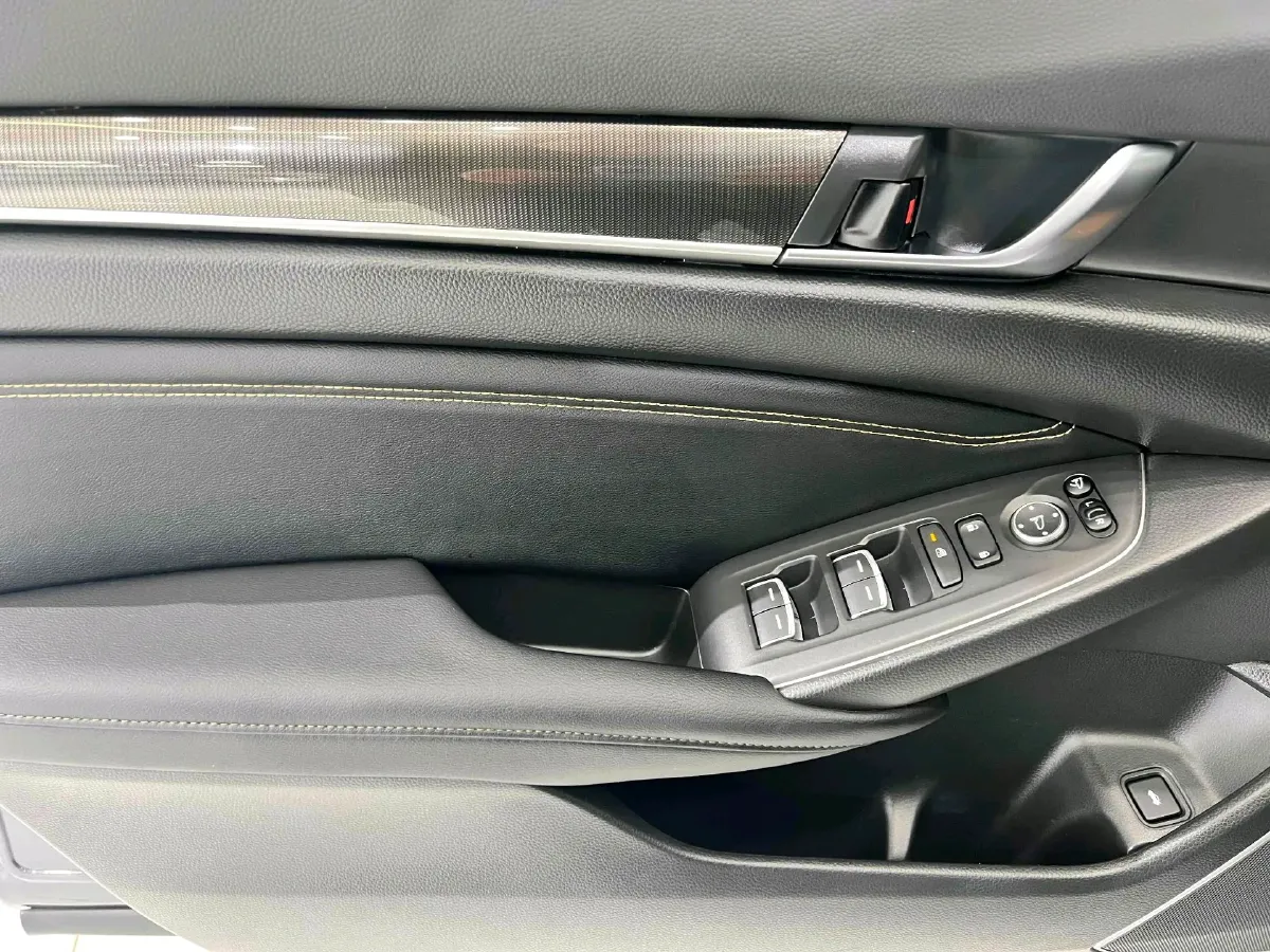 2022 Honda Accord 1.5T 194HP L4 CVT,autocango,china used car exporter,china ev exporter,chinese used car exporter,chinese used ev exporter