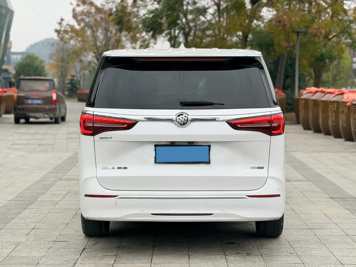 2022 Buick GL8 2.0T 237HP L4 9AT,autocango,china used car exporter,china ev exporter,chinese used car exporter,chinese used ev exporter