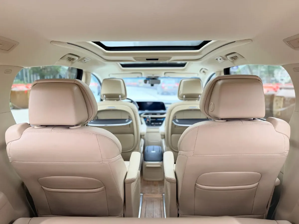 2022 Buick GL8 2.0T 237HP L4 9AT,autocango,china used car exporter,china ev exporter,chinese used car exporter,chinese used ev exporter