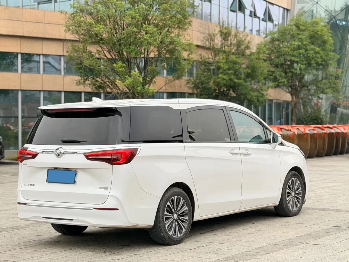 2022 Buick GL8 2.0T 237HP L4 9AT,autocango,china used car exporter,china ev exporter,chinese used car exporter,chinese used ev exporter