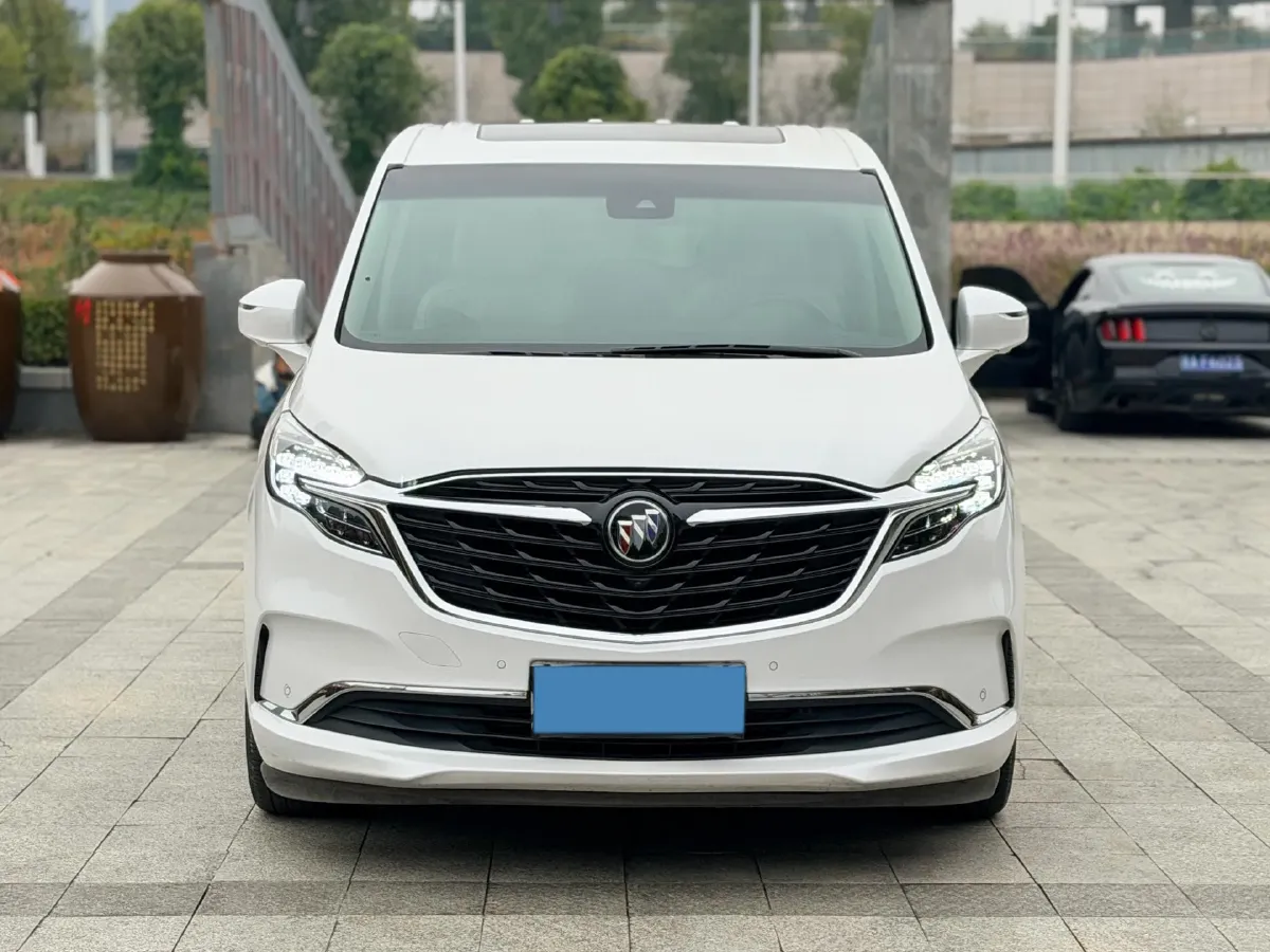 2022 Buick GL8 2.0T 237HP L4 9AT,autocango,china used car exporter,china ev exporter,chinese used car exporter,chinese used ev exporter