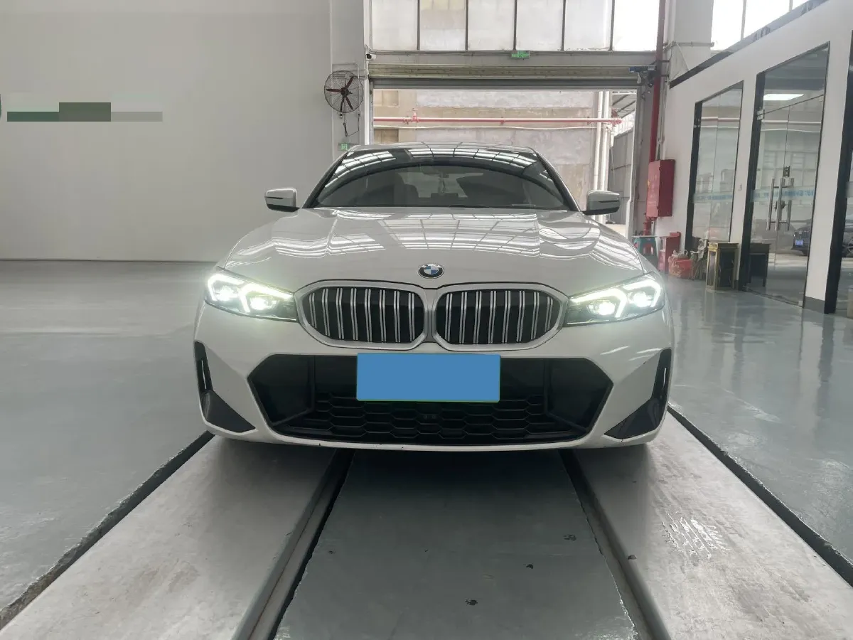 2022 BMW 3 Series 2.0T 156HP L4 8AT,autocango,china used car exporter,china ev exporter,chinese used car exporter,chinese used ev exporter