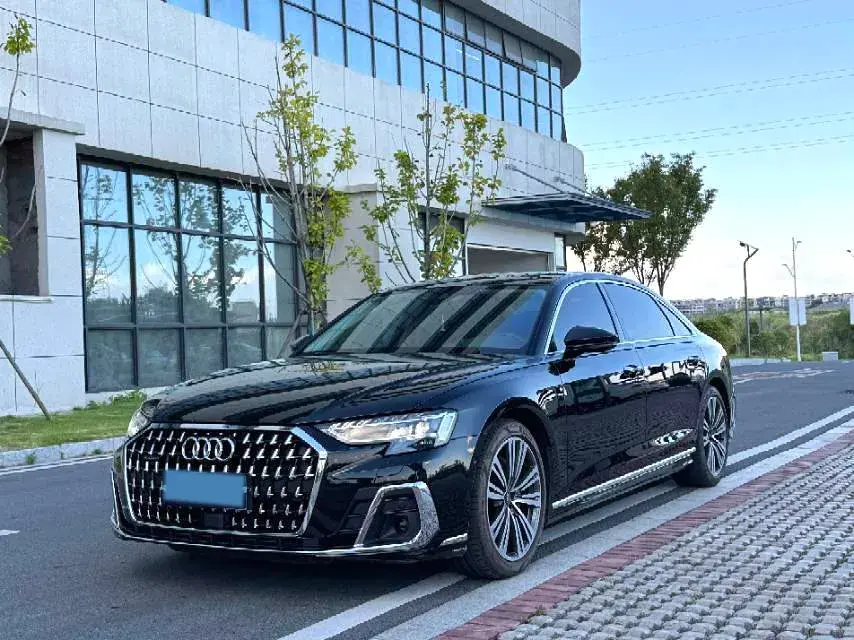 2023 Audi A8 3.0T 286HP V6 8AT