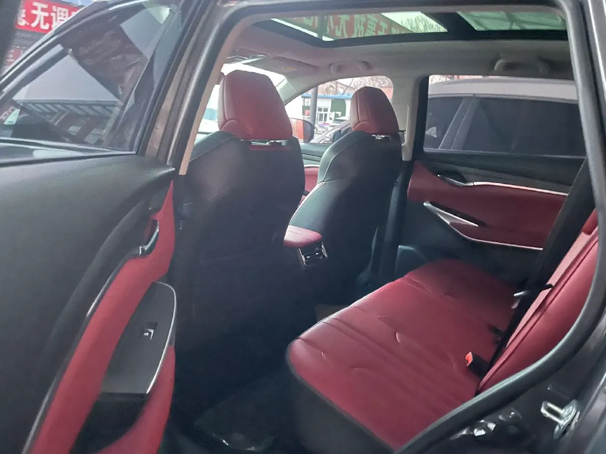 2021 ChangAn CS75 Plus 1.5T 178HP L4 6AT,autocango,china used car exporter,china ev exporter,chinese used car exporter,chinese used ev exporter