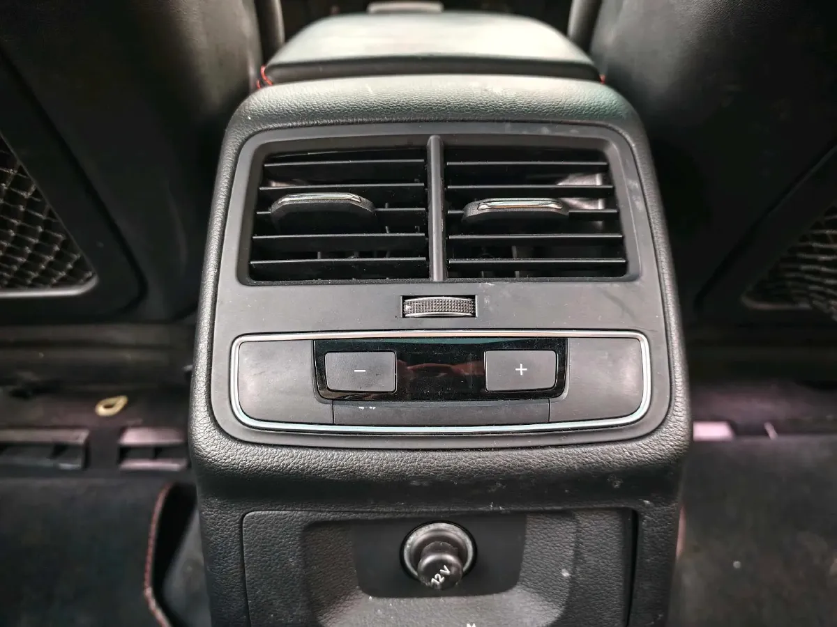 2022 Audi RS 4 2.9T 450HP V6 8AT,autocango,china used car exporter,china ev exporter,chinese used car exporter,chinese used ev exporter