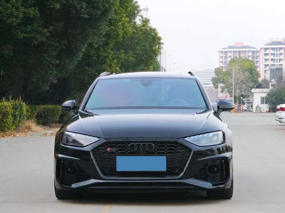 2022 Audi RS 4 2.9T 450HP V6 8AT,autocango,china used car exporter,china ev exporter,chinese used car exporter,chinese used ev exporter