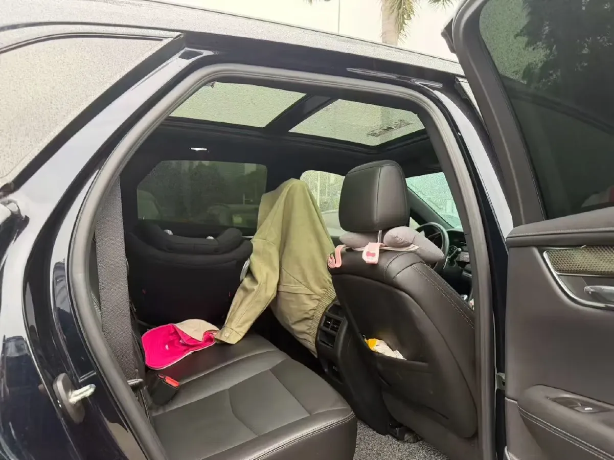 2022 Cadillac XT5 2.0T 237HP L4 9AT,autocango,china used car exporter,china ev exporter,chinese used car exporter,chinese used ev exporter