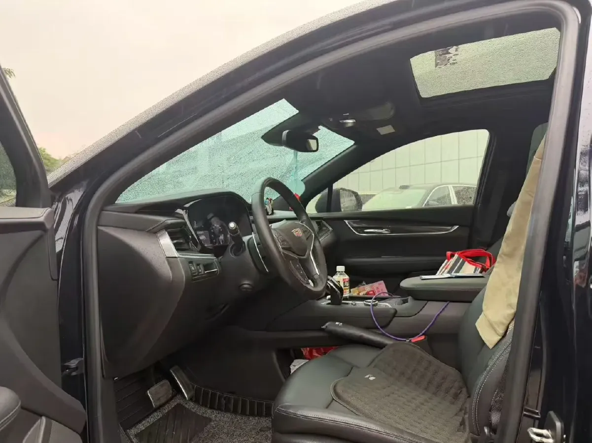 2022 Cadillac XT5 2.0T 237HP L4 9AT,autocango,china used car exporter,china ev exporter,chinese used car exporter,chinese used ev exporter