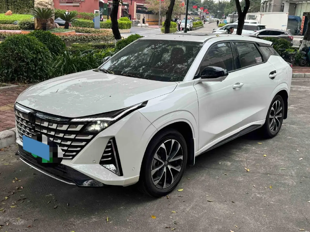 2024 ChangAn UNI-Z 1.5L 98HP L4 E-CVT PHEV 18.4KWH