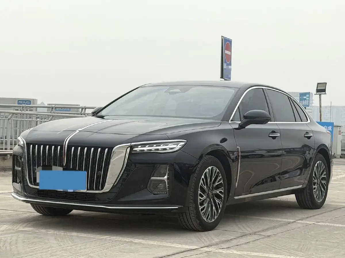 2024 HongQi H5 2.0T 224HP L4 8AT