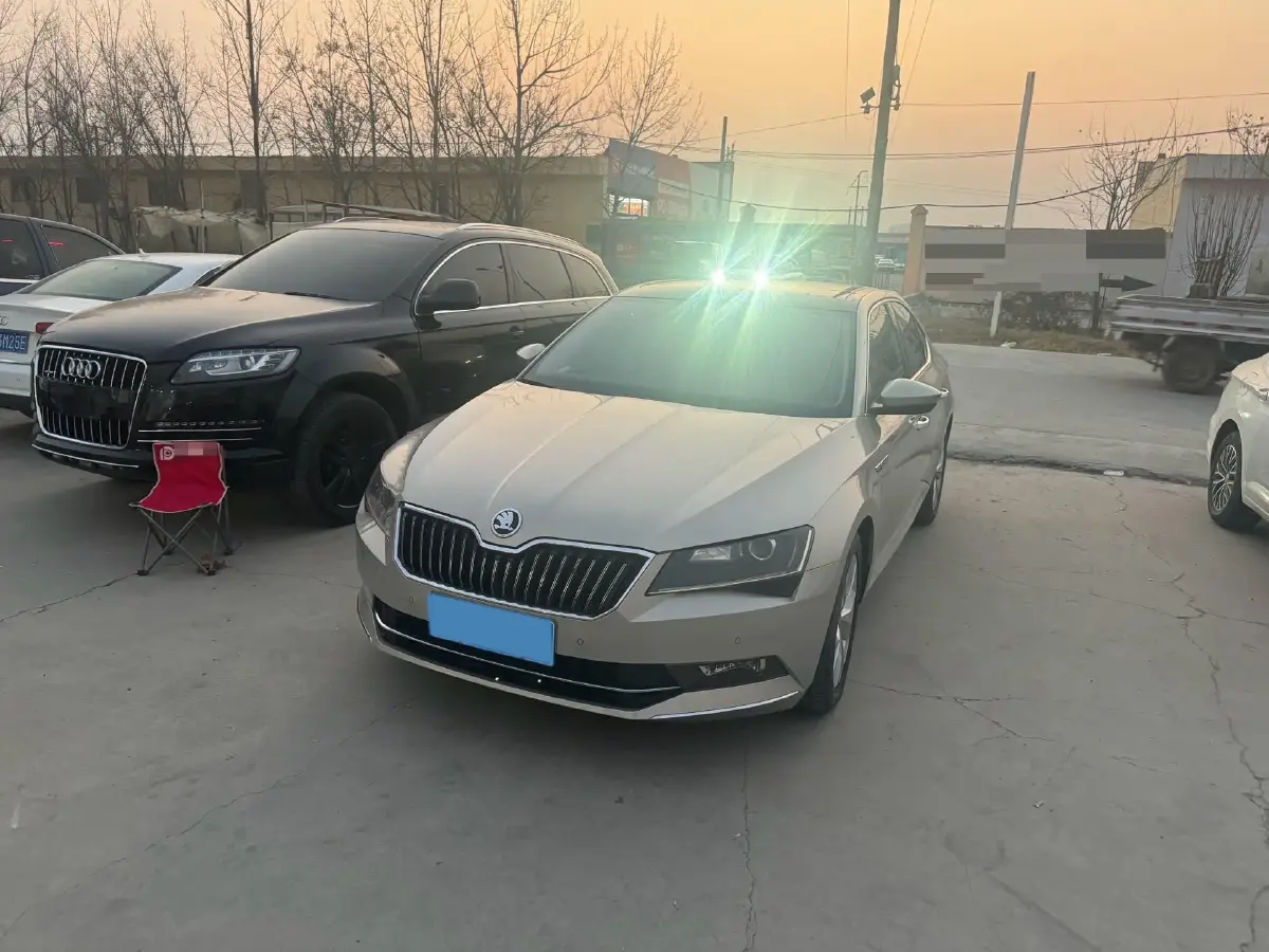 2018 Skoda Superb 1.8T 180HP L4 7DCT