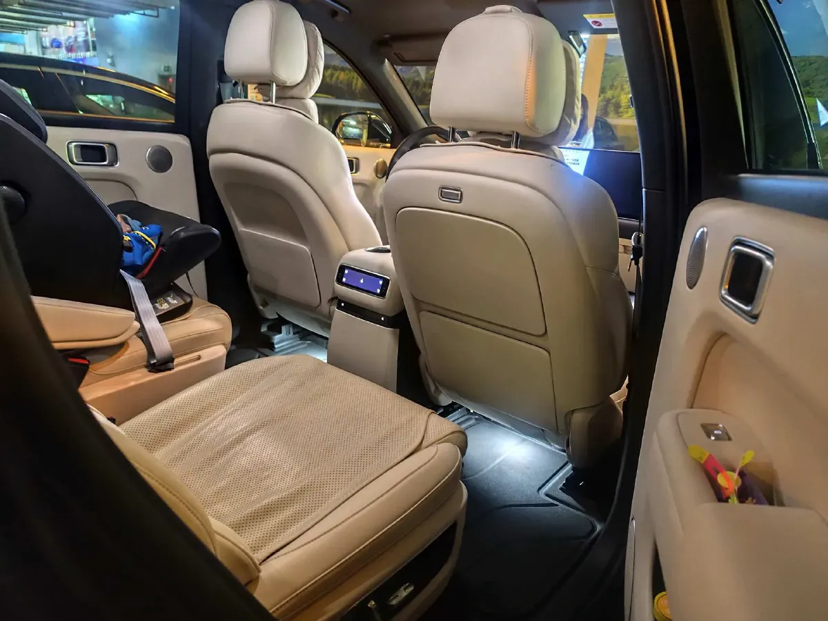 2024 Li L9 Range Extended 154HP REEV 52.3KWH,autocango,china used car exporter,china ev exporter,chinese used car exporter,chinese used ev exporter