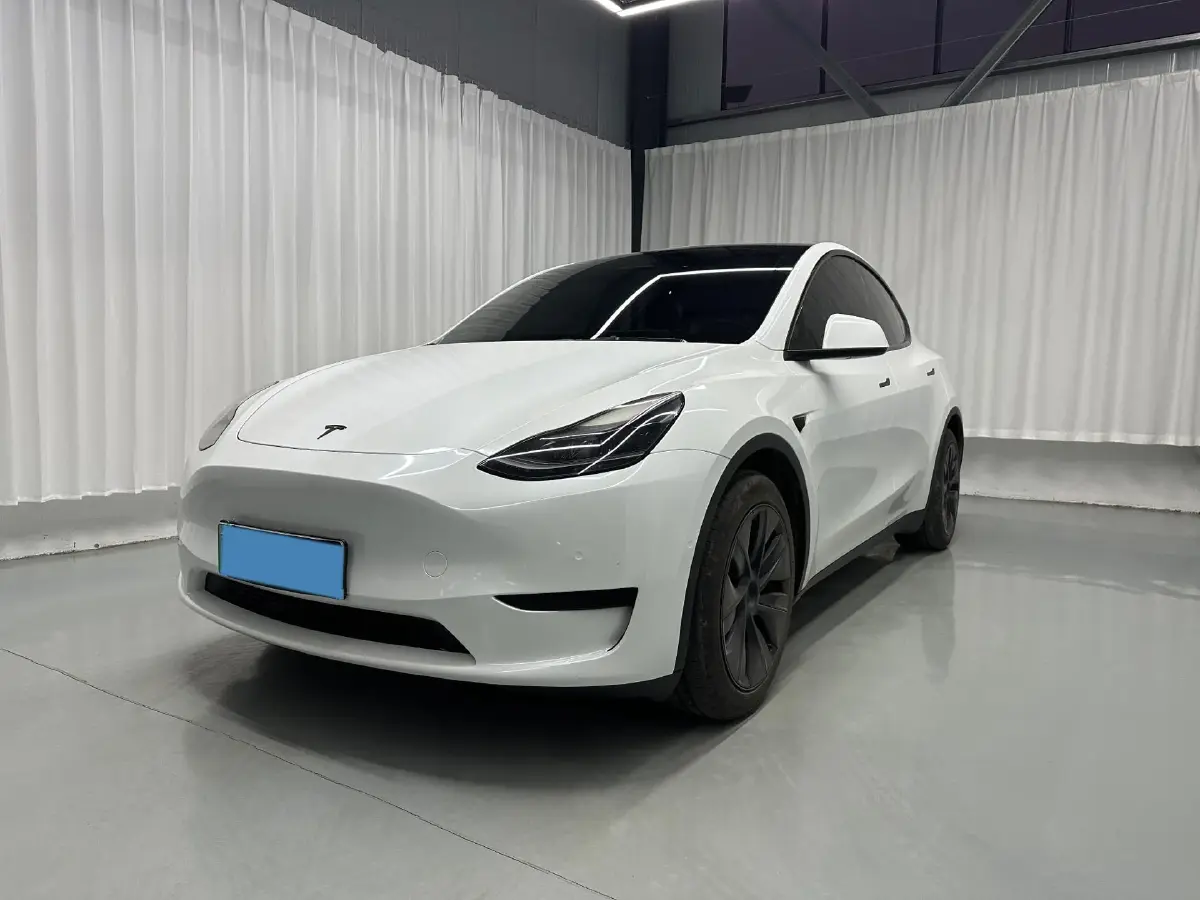 2022 Tesla Model Y BEV 60KWH