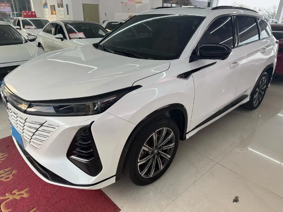 2024 ChangAn CS75 Plus 2.0T 233HP L4 8AT
