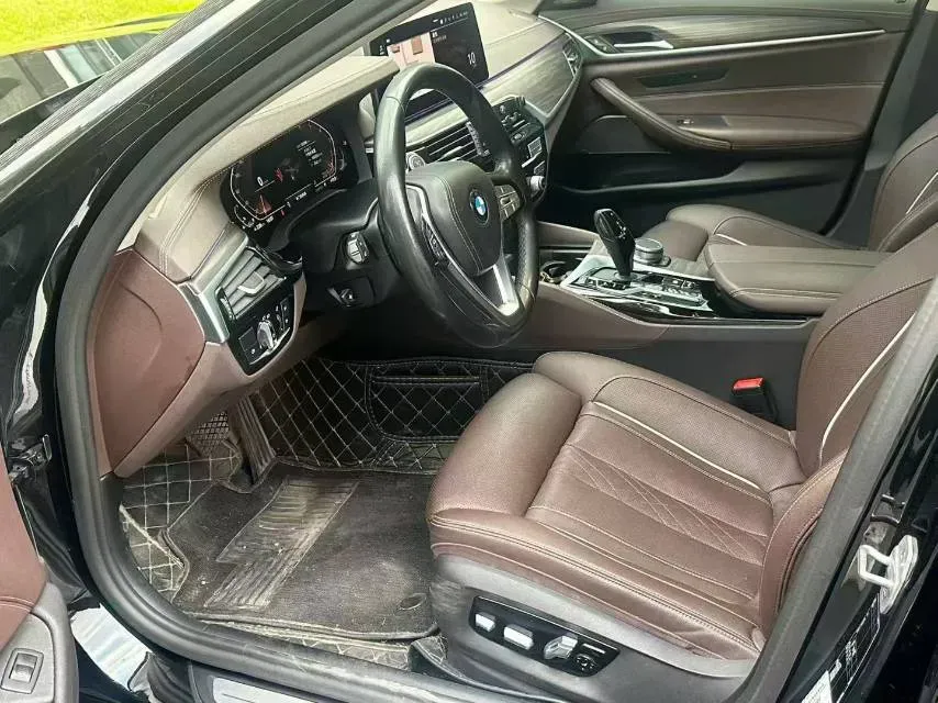2021 BMW 5 Series 2.0T 252HP L4 8AT,autocango,china used car exporter,china ev exporter,chinese used car exporter,chinese used ev exporter