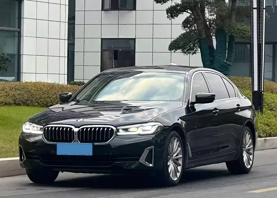 2021 BMW 5 Series 2.0T 252HP L4 8AT