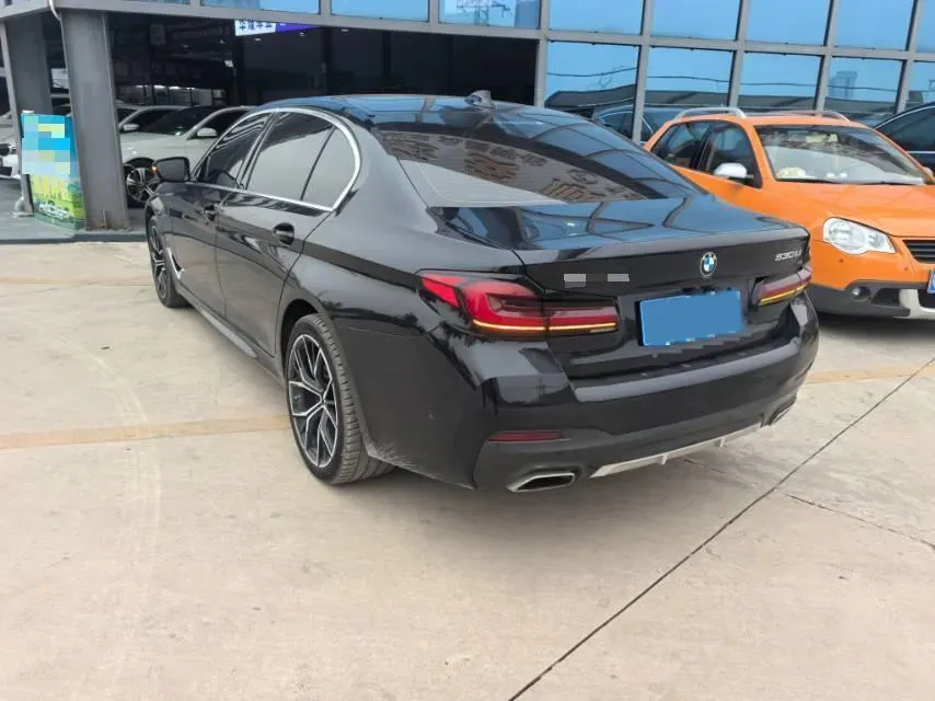 2022 BMW 5 Series 2.0T 252HP L4 8AT,autocango,china used car exporter,china ev exporter,chinese used car exporter,chinese used ev exporter