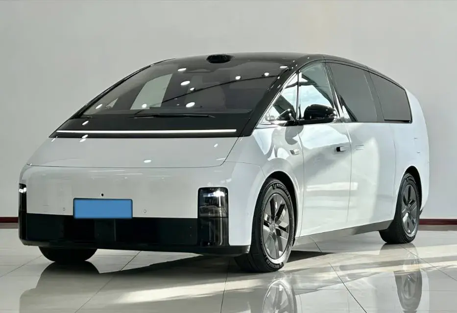 2025 Li MEGA BEV