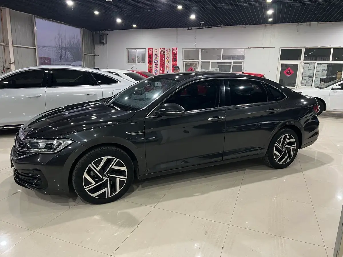 2023 Volkswagen Sagitar 1.4T 150HP L4 7DCT