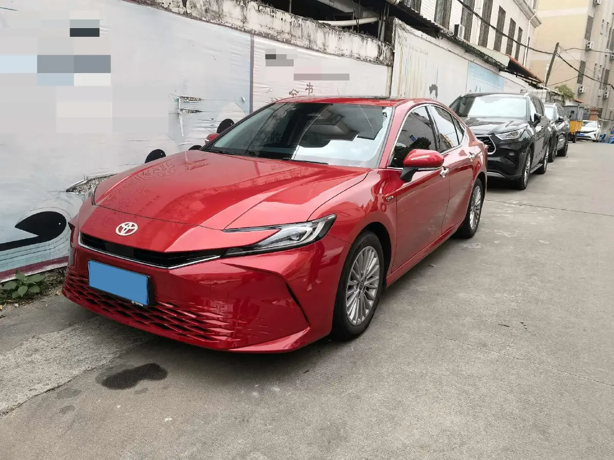 2024 Toyota Camry 2.0L 152HP L4 E-CVT Hybrid