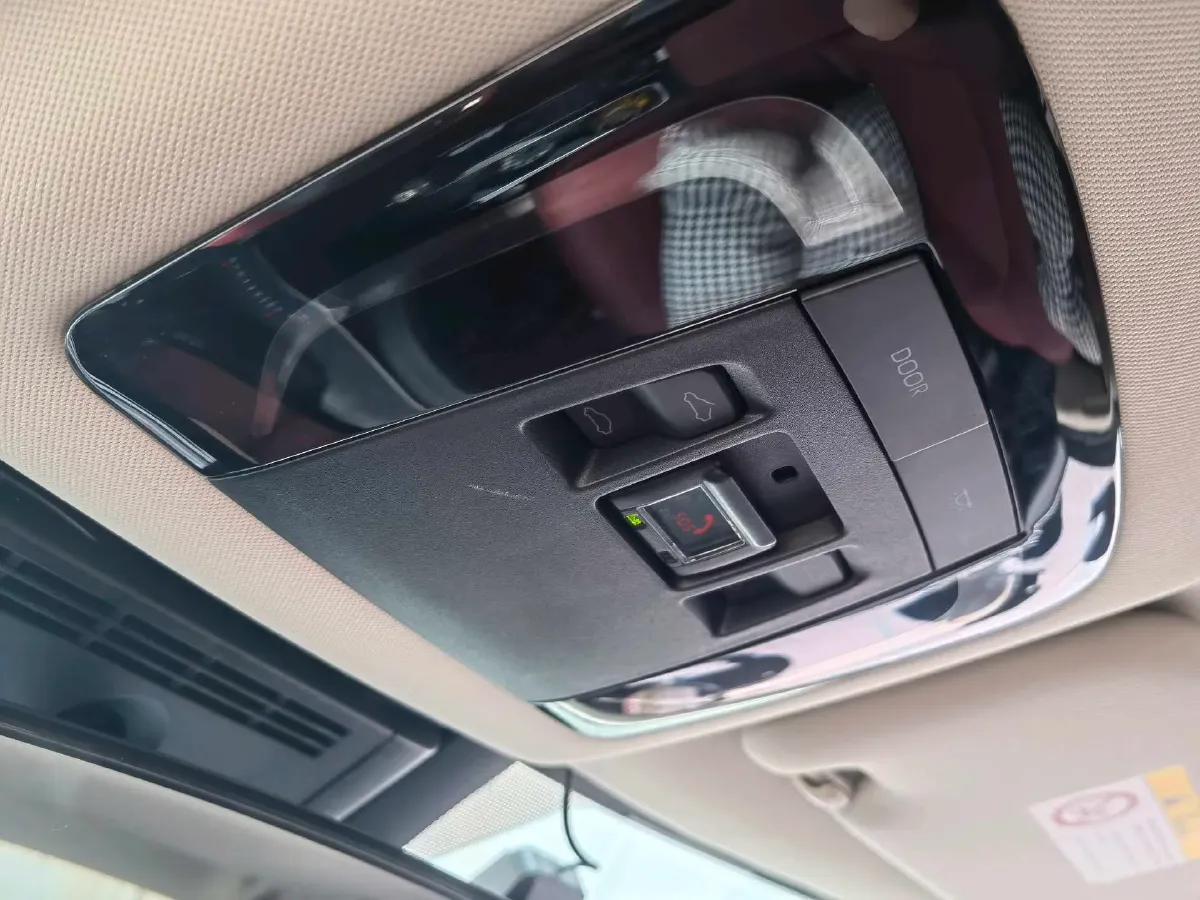 2024 Toyota Camry 2.0L 152HP L4 E-CVT Hybrid,autocango,china used car exporter,china ev exporter,chinese used car exporter,chinese used ev exporter