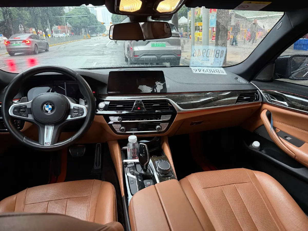 2019 BMW 5 Series 2.0T 252HP L4 8AT,autocango,china used car exporter,china ev exporter,chinese used car exporter,chinese used ev exporter