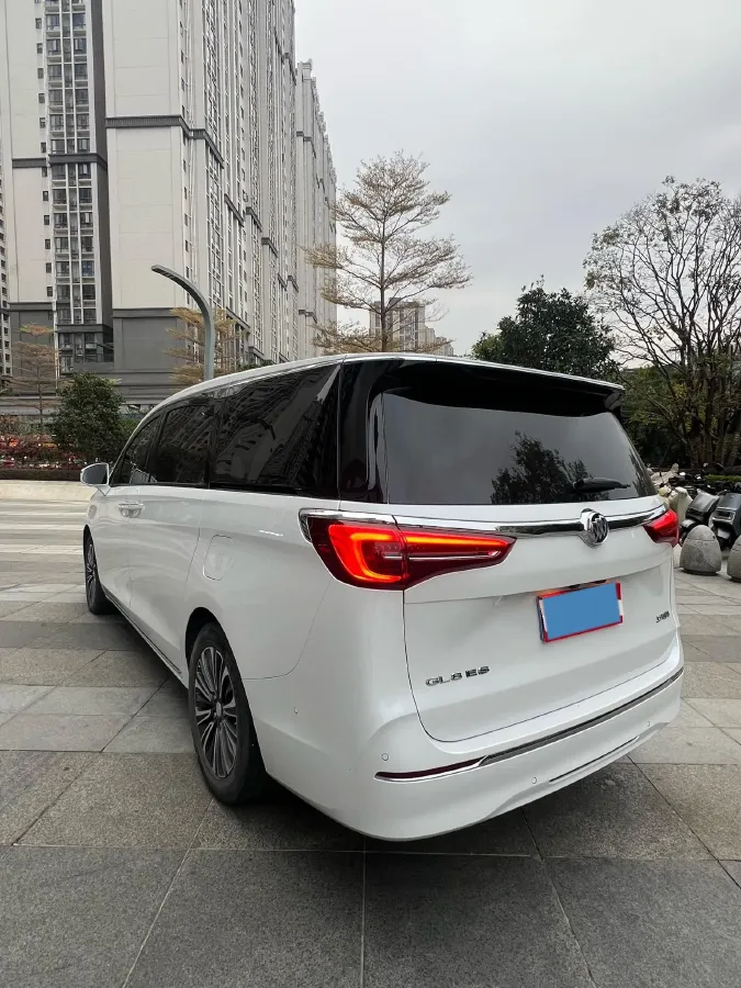 2023 Buick GL8 2.0T 237HP L4 9AT,autocango,china used car exporter,china ev exporter,chinese used car exporter,chinese used ev exporter