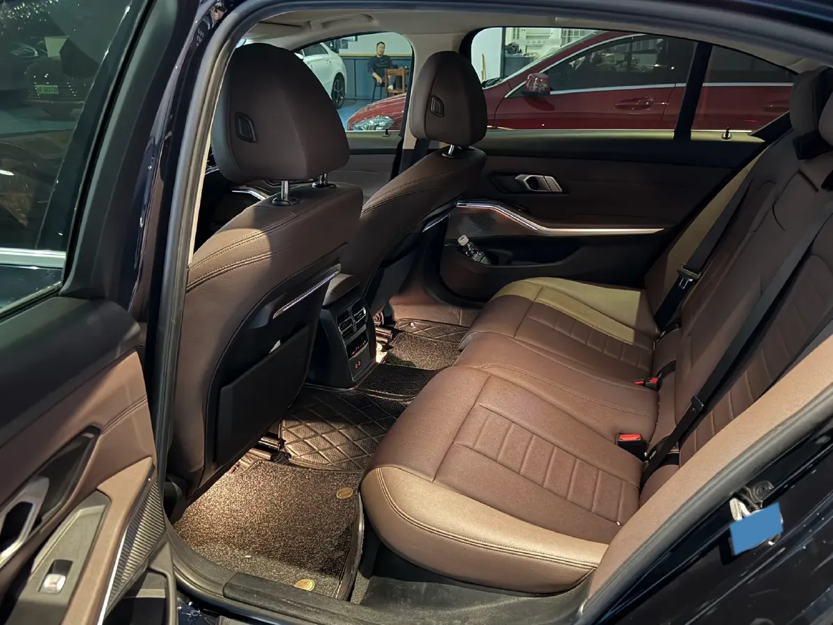 2021 BMW 3 Series 2.0T 184HP L4 8AT,autocango,china used car exporter,china ev exporter,chinese used car exporter,chinese used ev exporter