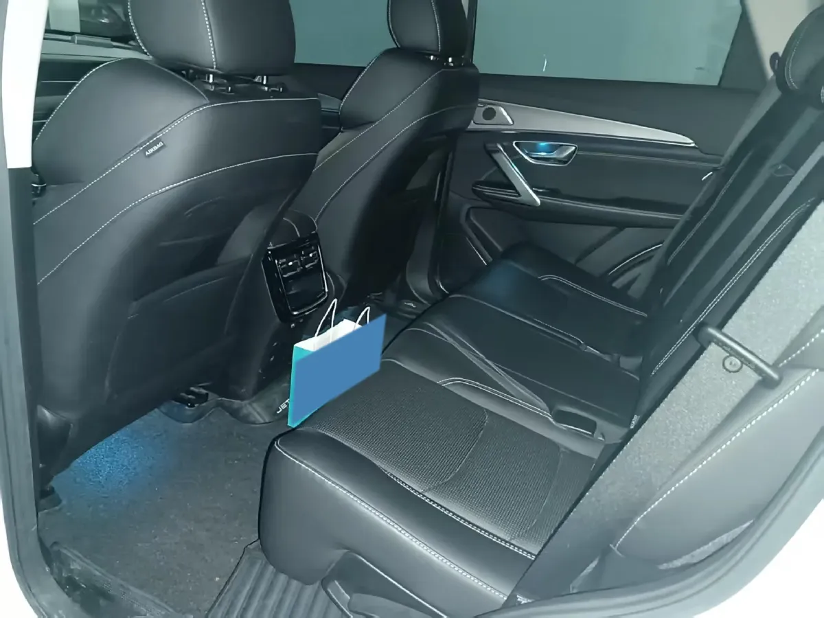 2021 Jetour X70 Plus 1.6T 197HP L4 7DCT,autocango,china used car exporter,china ev exporter,chinese used car exporter,chinese used ev exporter