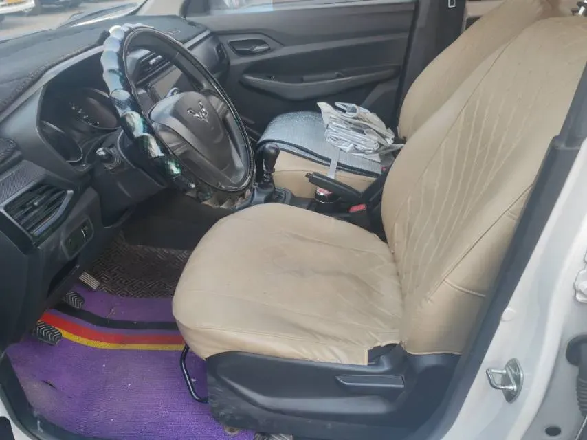 2019 WuLing HongGuang 1.5L 105HP L4 5MT,autocango,china used car exporter,china ev exporter,chinese used car exporter,chinese used ev exporter