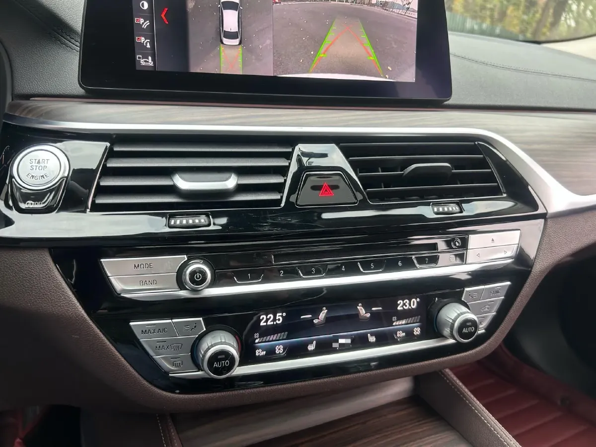 2020 BMW 5 Series 2.0T 252HP L4 8AT,autocango,china used car exporter,china ev exporter,chinese used car exporter,chinese used ev exporter