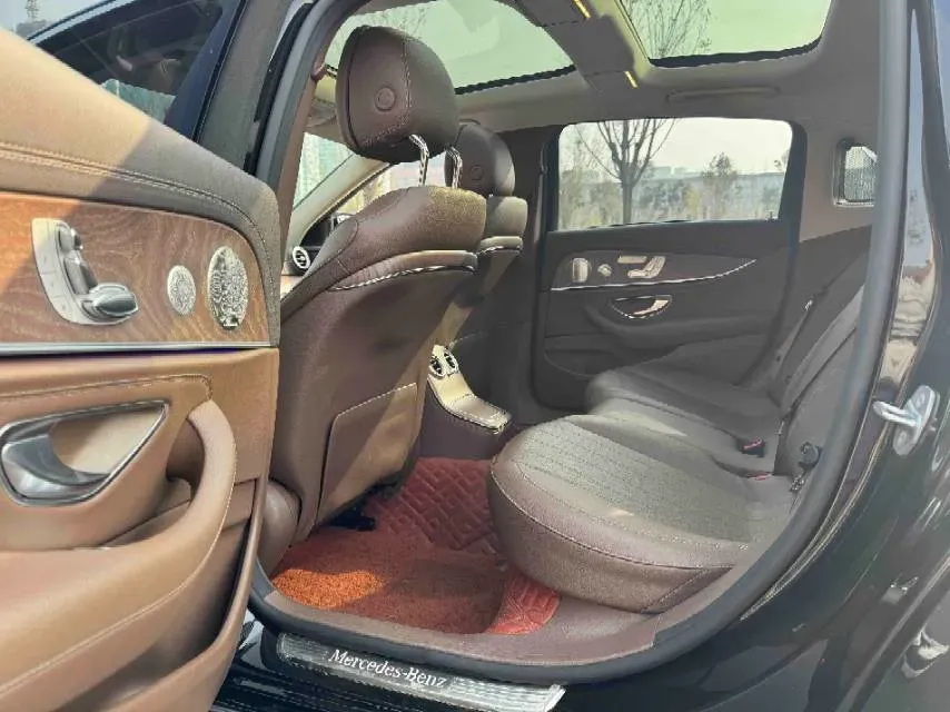 2021 Mercedes-Benz E Class 2.0T 258HP L4 9AT,autocango,china used car exporter,china ev exporter,chinese used car exporter,chinese used ev exporter