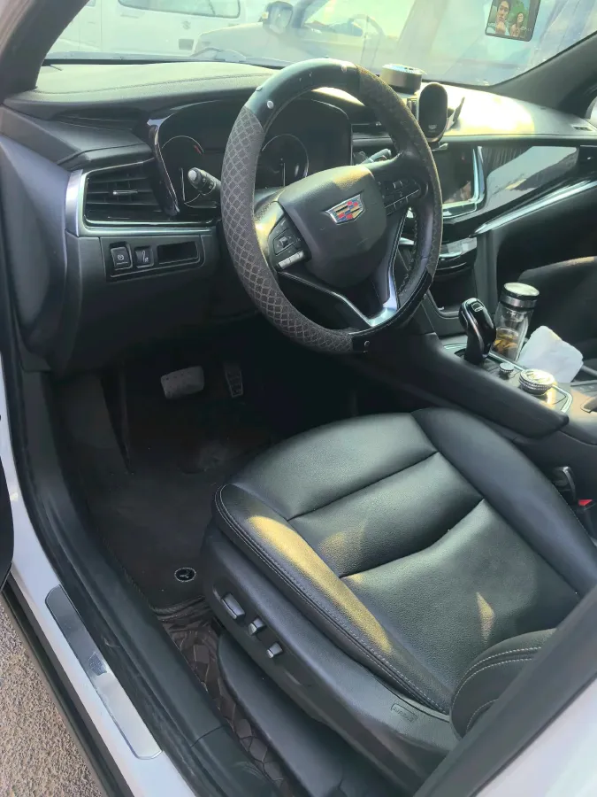2022 Cadillac XT6 2.0T 237HP L4 9AT,autocango,china used car exporter,china ev exporter,chinese used car exporter,chinese used ev exporter
