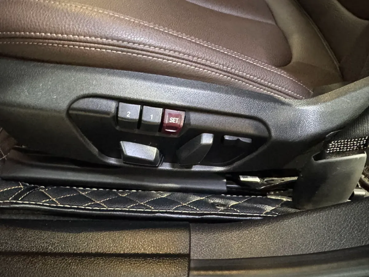 2020 BMW 1 Series 1.5T 140HP L3 7DCT,autocango,china used car exporter,china ev exporter,chinese used car exporter,chinese used ev exporter