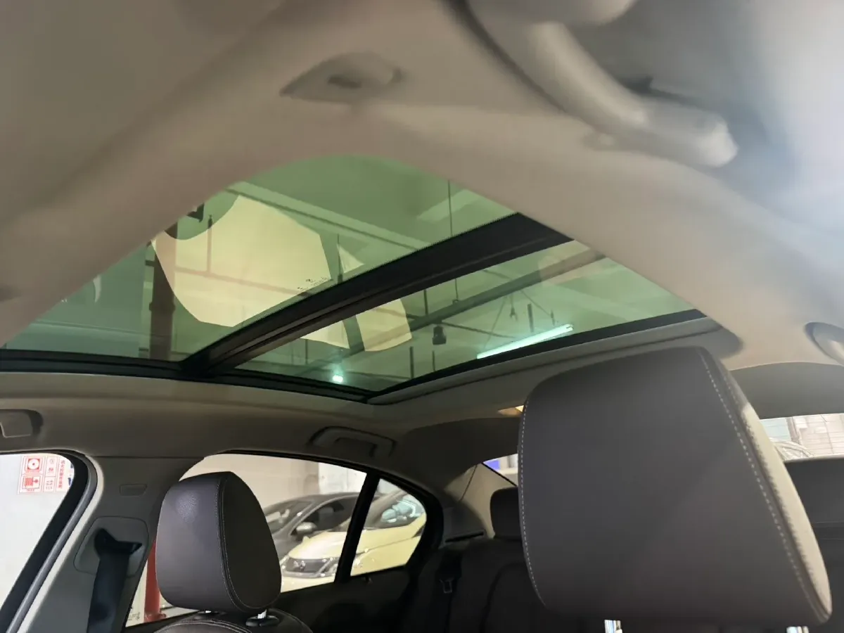 2020 BMW 1 Series 1.5T 140HP L3 7DCT,autocango,china used car exporter,china ev exporter,chinese used car exporter,chinese used ev exporter