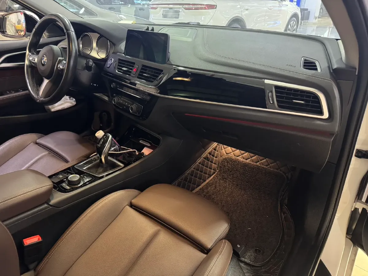 2020 BMW 1 Series 1.5T 140HP L3 7DCT,autocango,china used car exporter,china ev exporter,chinese used car exporter,chinese used ev exporter