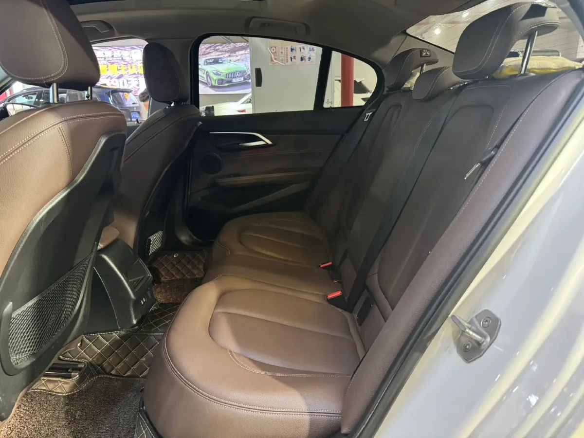 2020 BMW 1 Series 1.5T 140HP L3 7DCT,autocango,china used car exporter,china ev exporter,chinese used car exporter,chinese used ev exporter