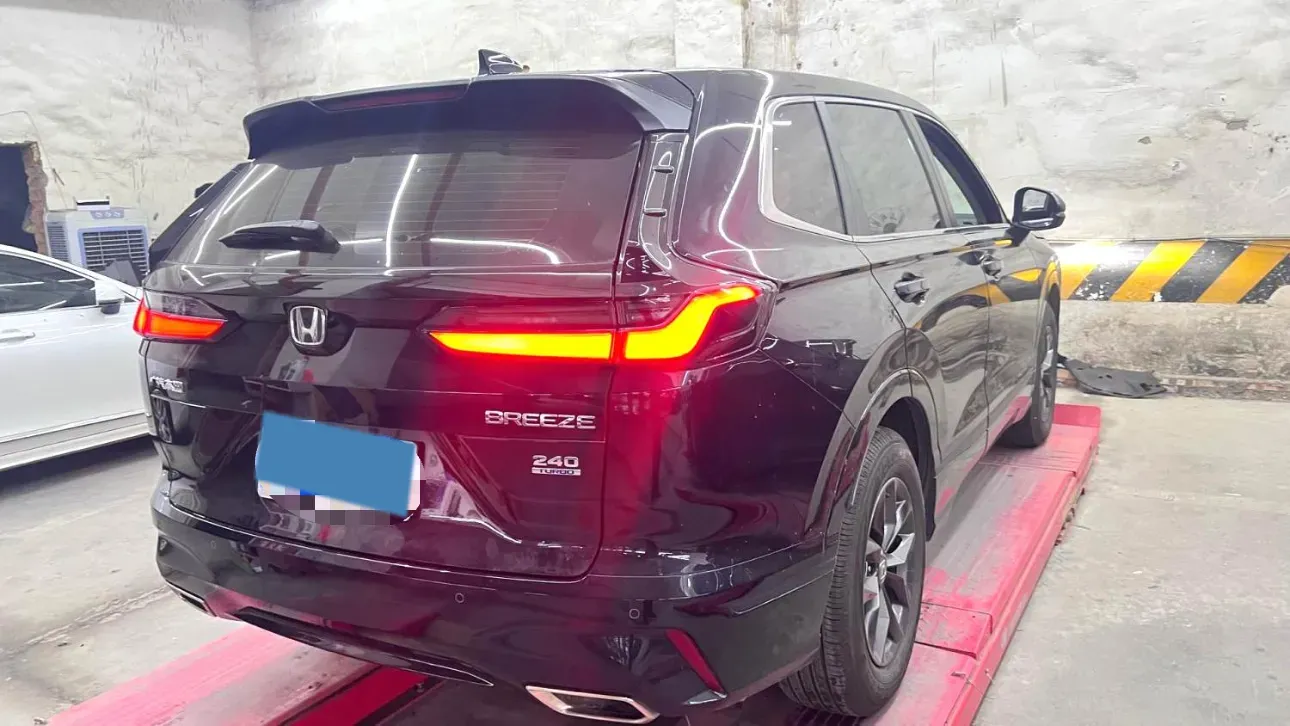 2025 Honda Breeze 1.5T 193HP L4 CVT,autocango,china used car exporter,china ev exporter,chinese used car exporter,chinese used ev exporter