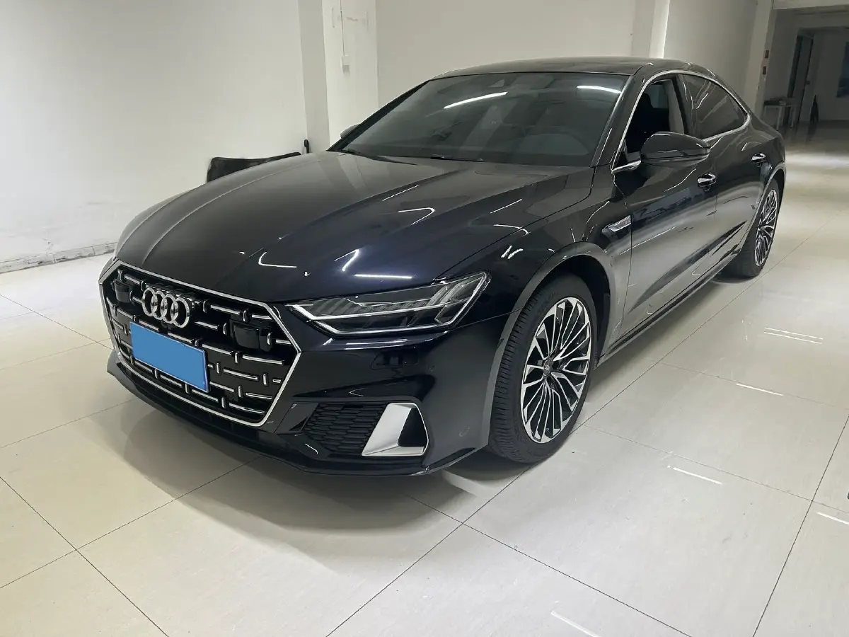 2024 Audi A7L 2.0T 245HP L4 7DCT