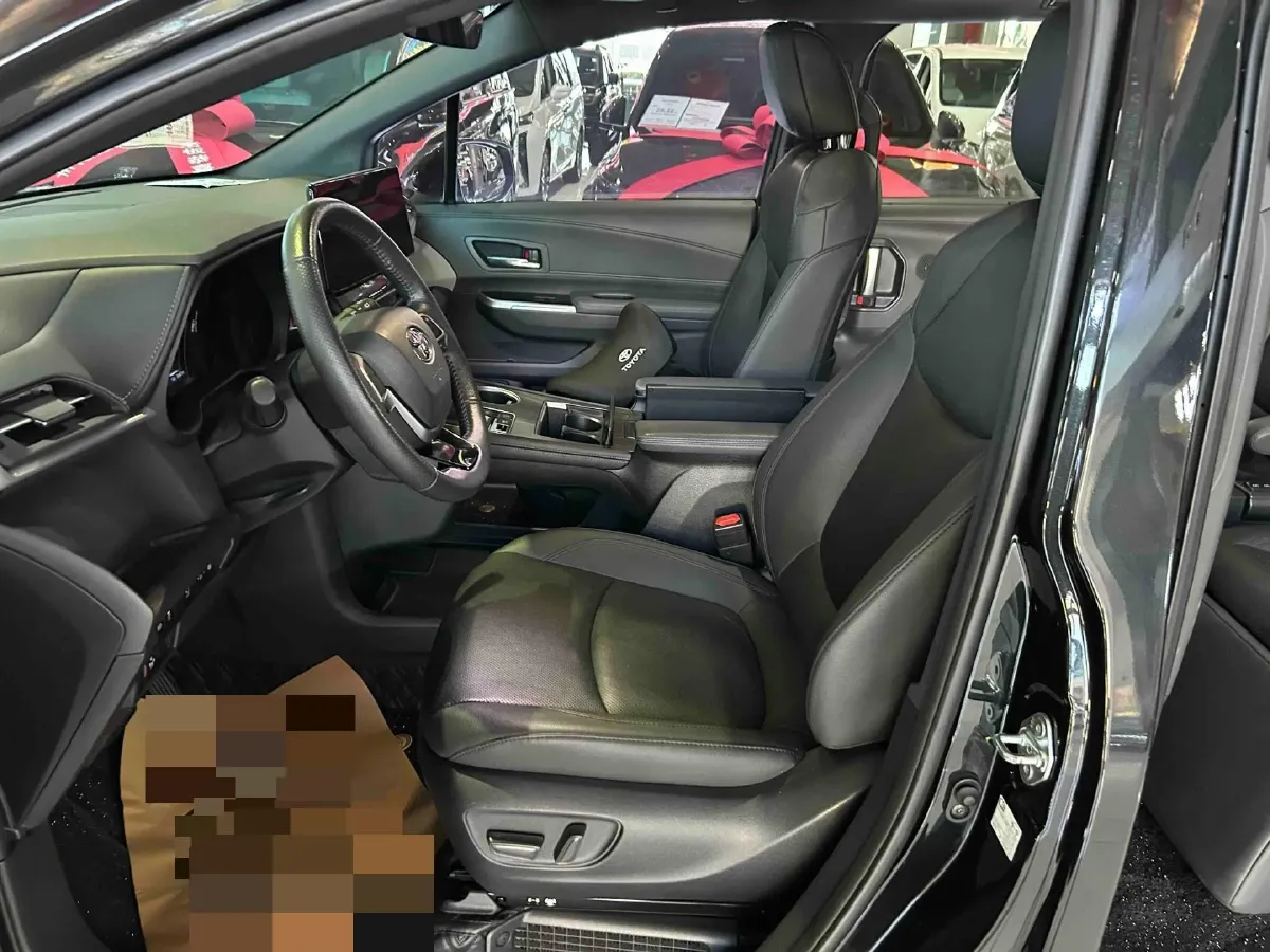 2022 Toyota Granvia 2.5L 192HP L4 E-CVT Hybrid,autocango,china used car exporter,china ev exporter,chinese used car exporter,chinese used ev exporter