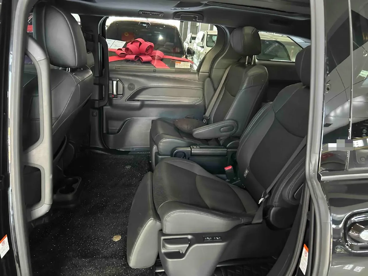 2022 Toyota Granvia 2.5L 192HP L4 E-CVT Hybrid,autocango,china used car exporter,china ev exporter,chinese used car exporter,chinese used ev exporter